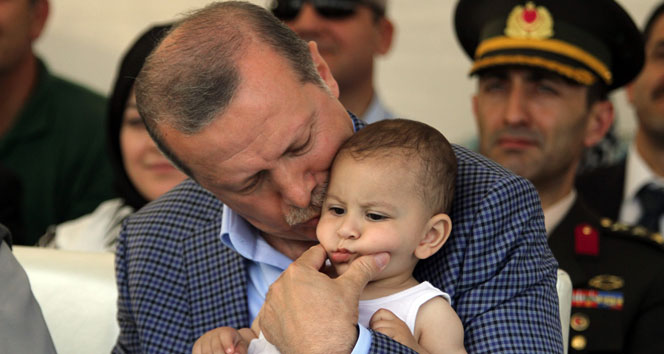 Erdoğan, en küçük adaşıyla böyle poz verdi