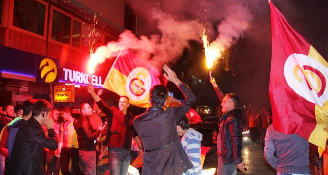Tüm yurtta Galatasaray coşkusu!