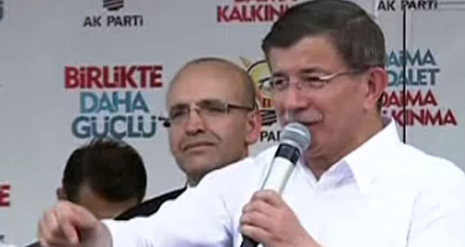Davutoğlu, Bakan Şimşek&#039;in hasta kızı için dua istedi