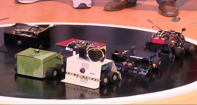 Robotlar yarıştı