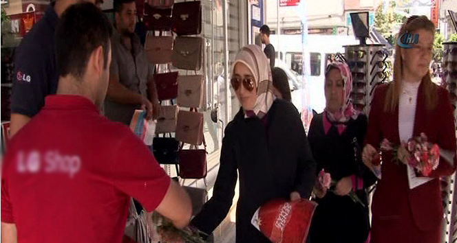 AK Partili vekil adaylarından Bağcılar’da sevgi yürüyüşü