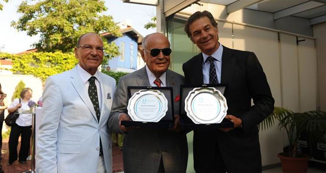 Selçuk, dünyaca ünlü cerrah Mustafa Öz’ü ağırlayacak