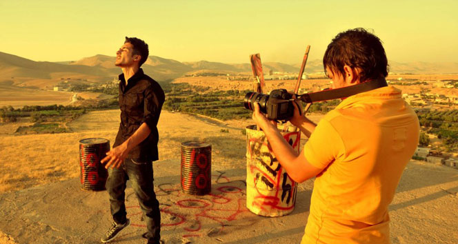 Gündüz çiftçi gece rapçi