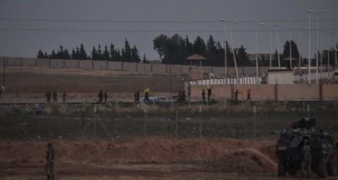 Tel Abyad Sınır Kapısı'nı ÖSO ele geçirdi