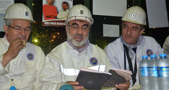 Enerji Bakanı Yıldız, ilk iftarını maden ocağında yaptı