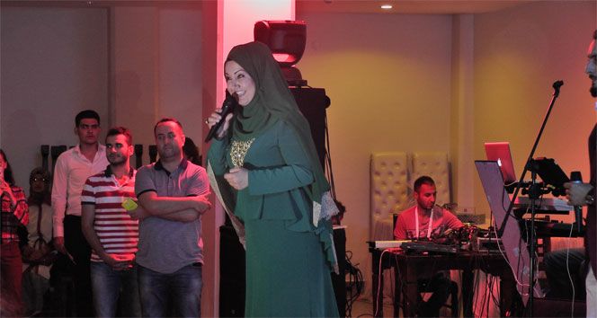 İkbal Gürpınar, Akçakoca&#039;da ramazan şenliğine katıldı
