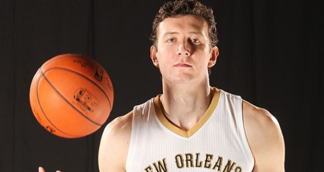 Ömer Aşık, Pelicans ile devam