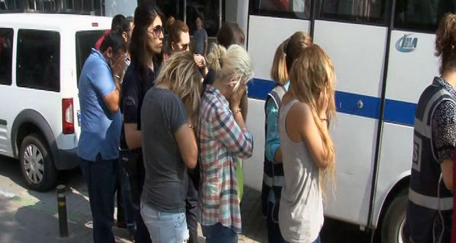 Fuhuş şebekesinin şifrelerini ahlak polisi çözdü