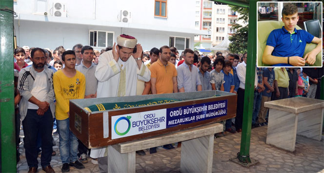 Denizde boğulan genç toprağa verildi