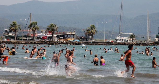 Türkiye&#039;ye gelen turist sayısı azaldı
