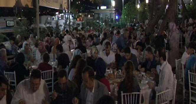 Üsküdarlılar sahur programında bir araya geldi