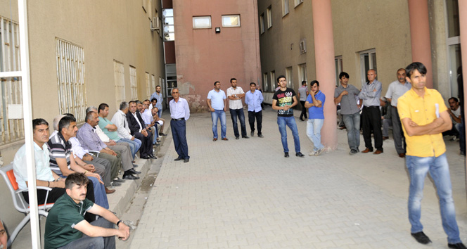 Yol çalışması yapan greyder devrildi: 1 ölü