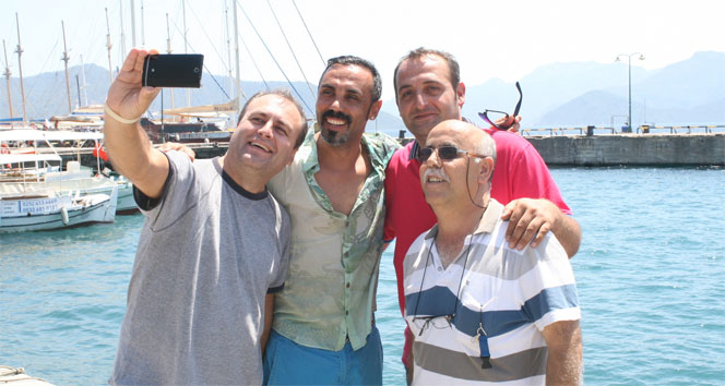 Kertenkele'nin şevket'i Marmaris tatilinde