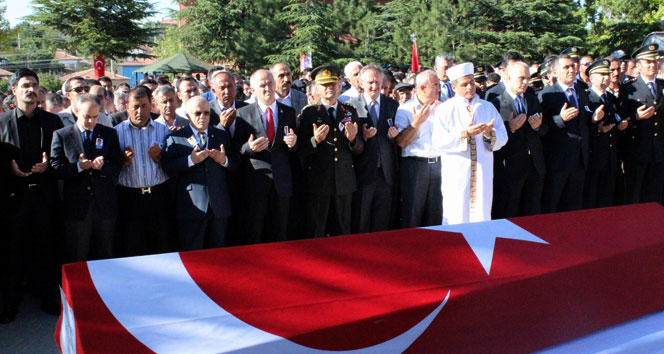 Şehit polis Feyyaz Yumuşak son yolculuğuna uğurlandı