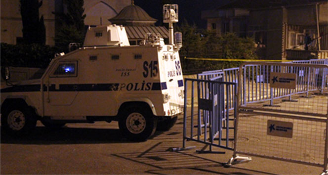 İstanbul&#039;da polis merkezi arkasında patlama!