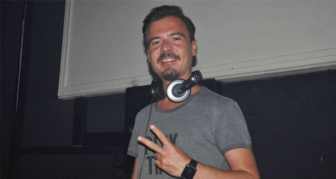 Erdem Kınay ve Merve Özbey Ölüdeniz’i salladı