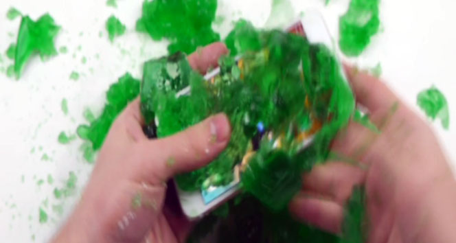 iPhone 6'yı bir gün jölede beklettiler