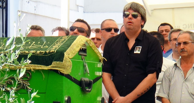 Kaleci Fevzi’nin annesi toprağa verildi