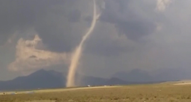 Adana-Ankara karayolu üzerinde hortum