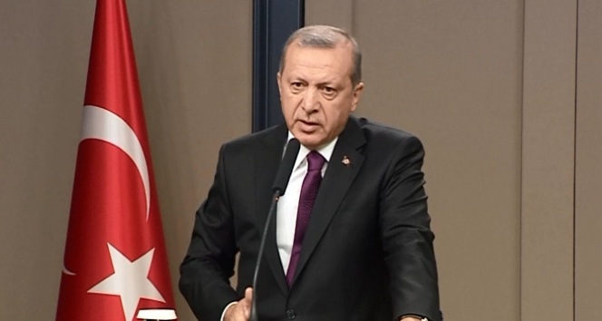 Erdoğan: &#039;Terör ve paralel örgüt ülkenin geleceğini tehdit ediyor&#039;
