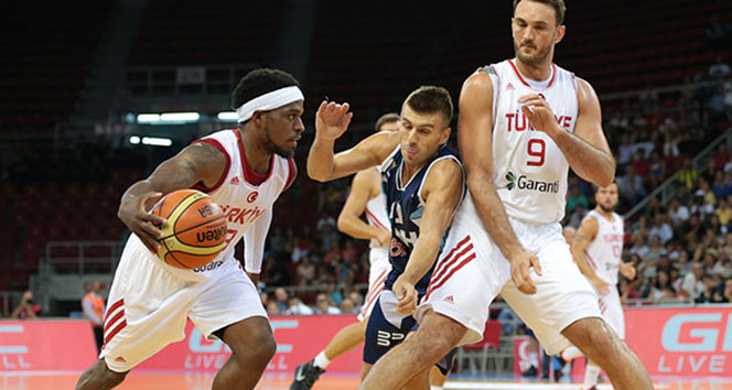 12 Dev Adam, Bosna Hersek'i mağlup etti