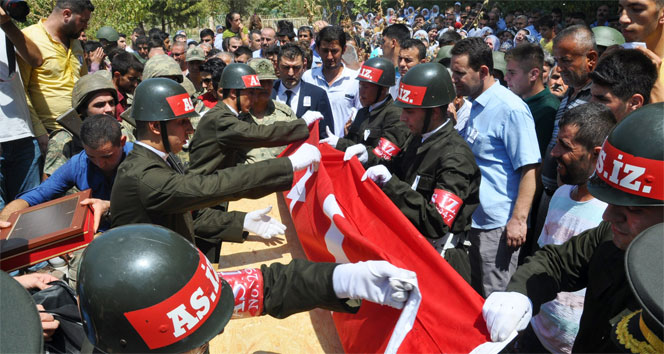 Silopili şehidin cenazesinde Kürtçe ağıtlar yakıldı