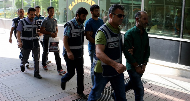 Mersin&#039;de maskeli teröristler yakalandı