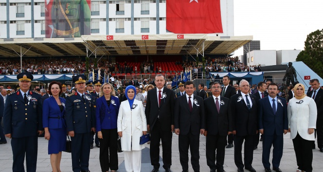 Erdoğan ve Davutoğlu havacıların mezuniyet töreninde