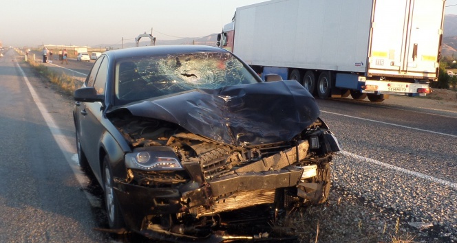 Alaşehir’de trafik kazası: 2 ölü, 1 yaralı