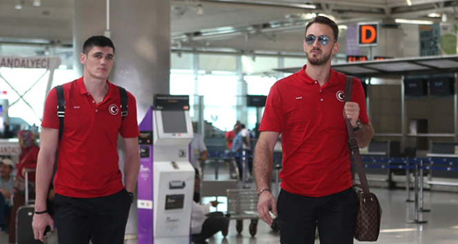 12 Dev Adam Almanya'ya gitti