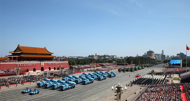 Çin’den askeri gövde gösterisi