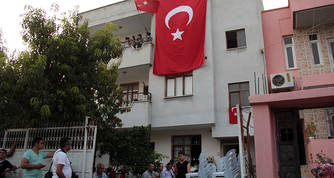 Şehit polis Özkara’nın evinde yas hakim