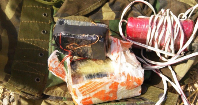 Bomba döşeyen teröristler termal kamerayla tespit edildi