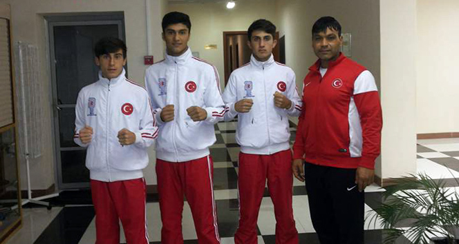 Dünya Boks Şampiyonasında milliler 3 madalyayı garantiledi