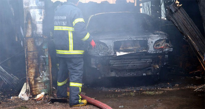 Eskişehir’de araç yangını ve esrarengiz patlama