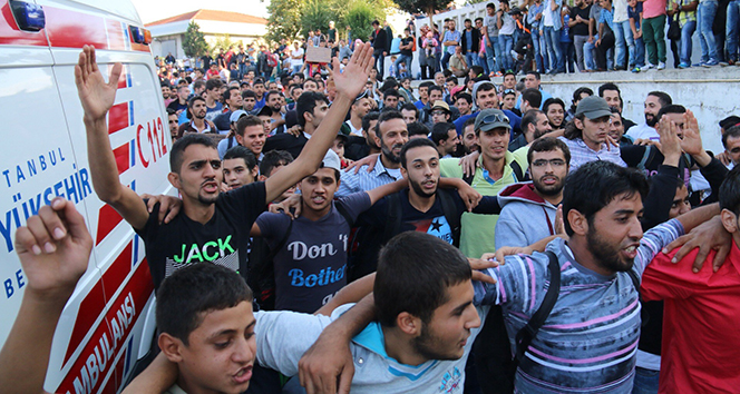 Otogarda mültecilerin bekleyişi sürüyor