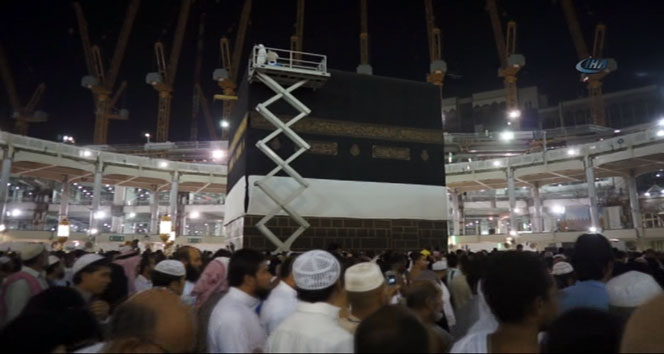 Kabe’nin örtüsü değiştirildi