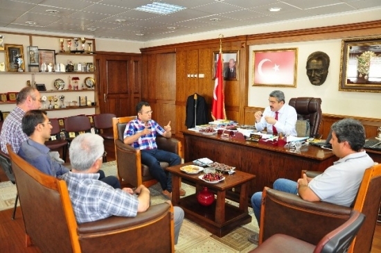 Nazilli Den Amerikaya Mobilya Ihracati Aydin