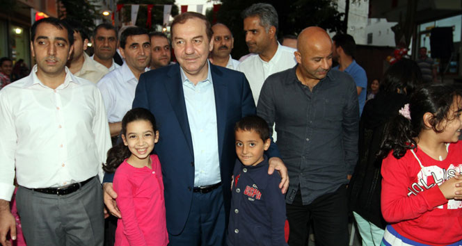 Esenyurt’ta ramazan paylaşarak yaşanıyor