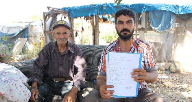 Ramazanoğulları Beyliği'nin mirasçısı olduğunu iddia eden aile çadırda yaşıyor