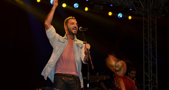 Gökhan Özen Bafra’yı salladı