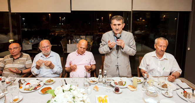 Başkan Altınok Öz, din adamlarıyla iftar yaptı