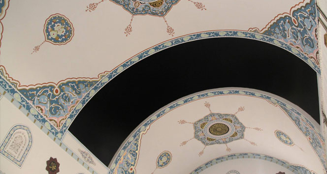 Üzeri açılıp kapatılabilen cami