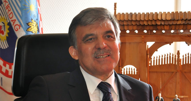 Cumhurbaşkanı Gül, Davutoğlu&#039;nu kutladı