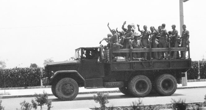 Kıbrıs Barış Harekatından görülmemiş kareler