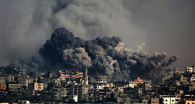 Gazze’de ölü sayısı en az 647’ye yükseldi