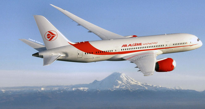 Cezayir havayollarına ait yolcu uçağıyla irtibat kesildi