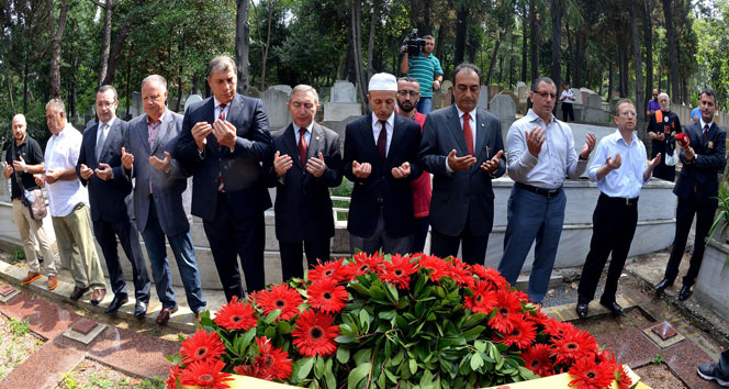 Ali Sami Yen mezarı başında anıldı