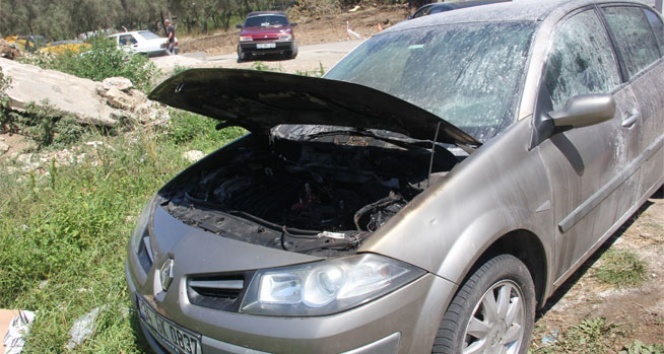 Tatil için geldiği Sinop&#039;ta otomobili yandı