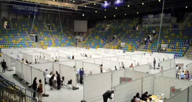 Frankfurt'ta seçim heyecanı